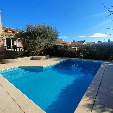 La Belle Ensoleillee, Piscine Privee בית נופש *