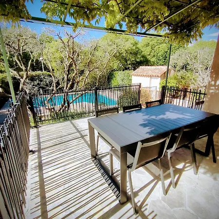 בית נופש La Belle Ensoleillee, Piscine Privee
